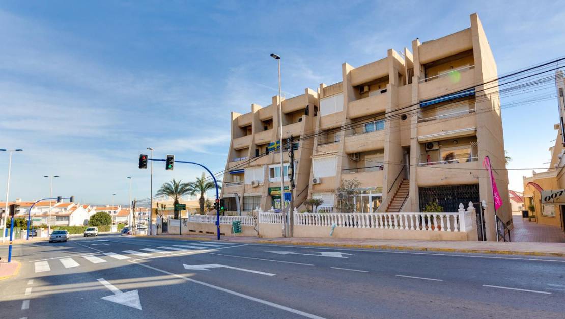 Venta - Apartment - Torrevieja - La Mata