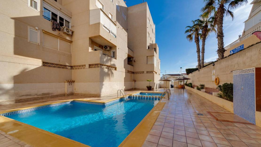 Venta - Apartment - Torrevieja - La Mata