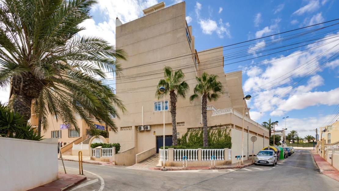 Venta - Apartment - Torrevieja - La Mata