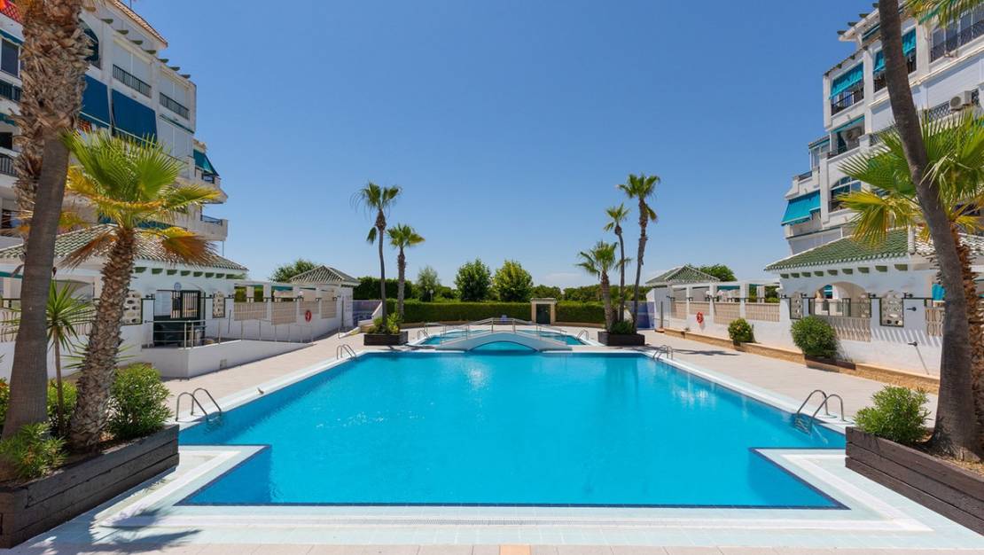 Venta - Apartment - Torrevieja - La Mata
