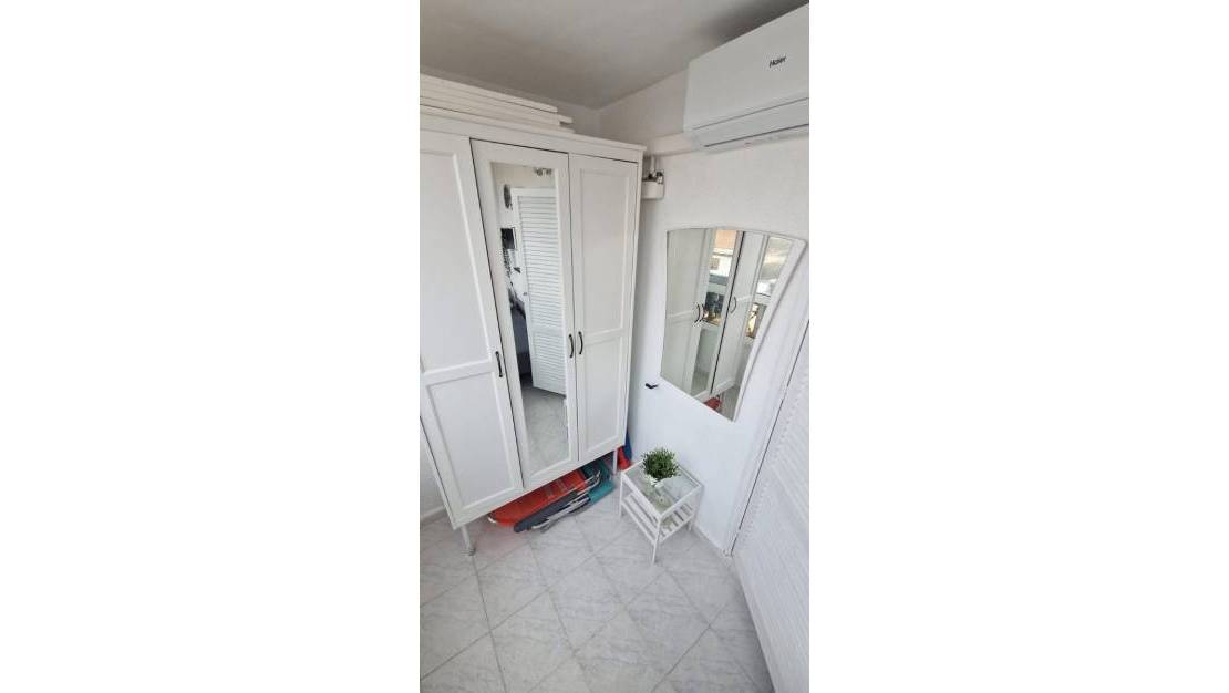 Venta - Apartment - Torrevieja - La Mata