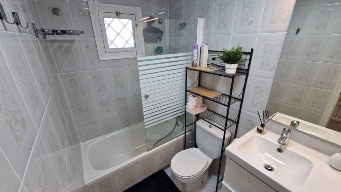 Venta - Apartment - Torrevieja - La Mata