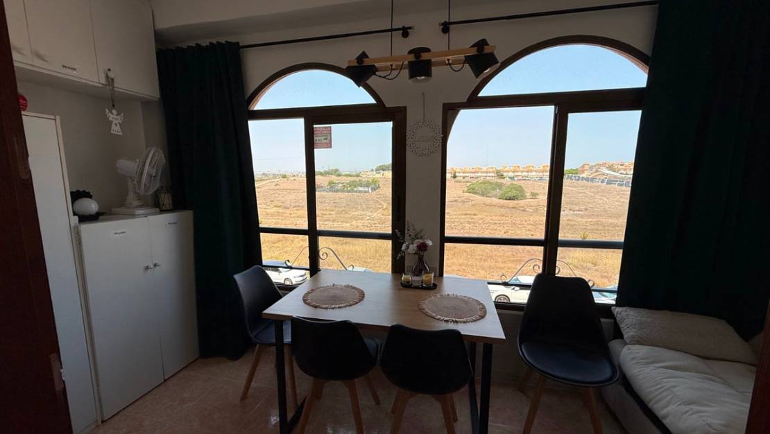 Venta - Apartment - Torrevieja - La Mata