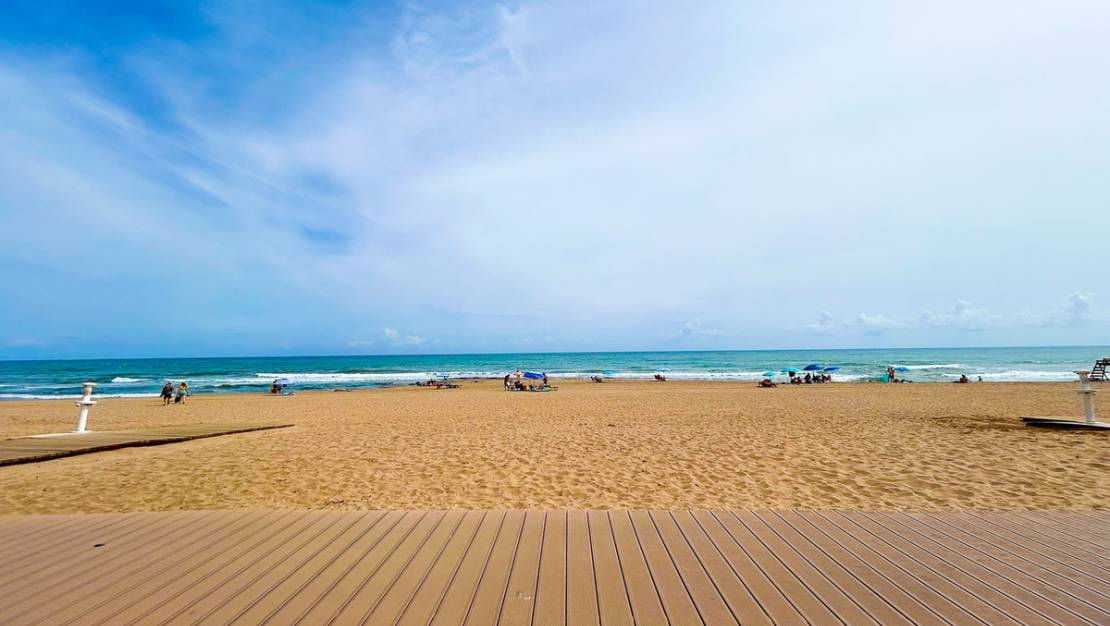Venta - Apartment - Torrevieja - La Mata