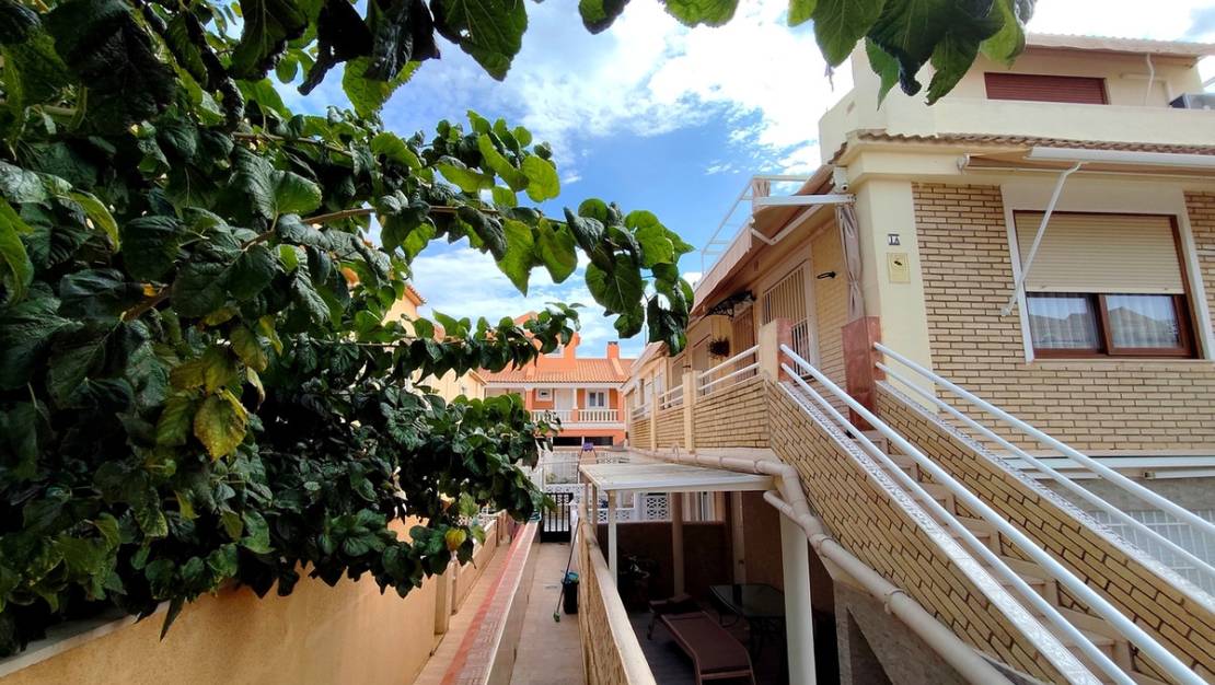 Venta - Apartment - Torrevieja - La Mata