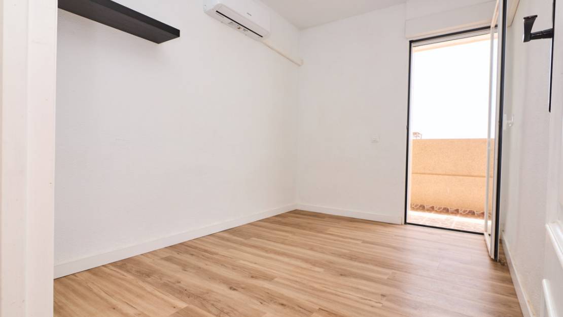 Venta - Apartment - Torrevieja - La Mata