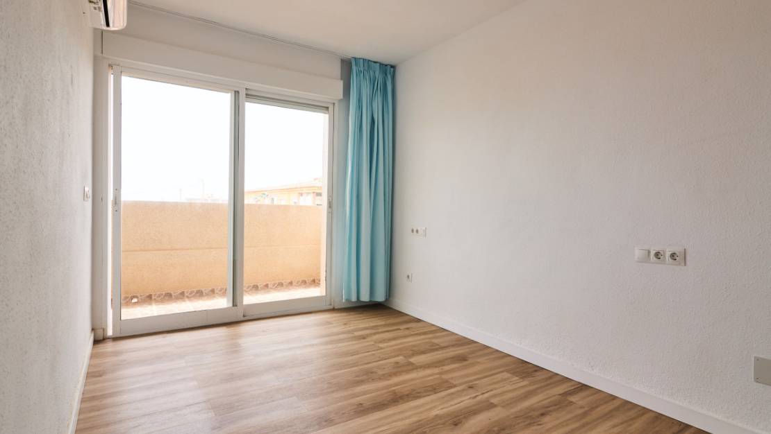 Venta - Apartment - Torrevieja - La Mata