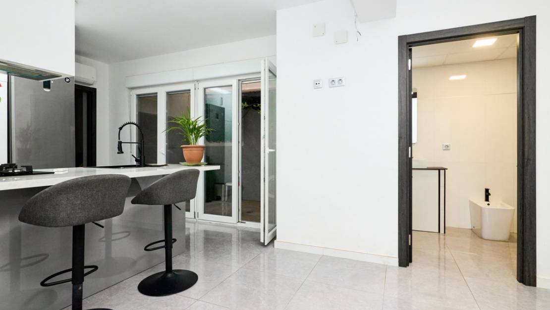 Venta - Apartment - Torrevieja - La Mata