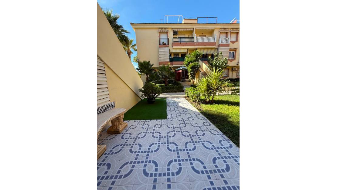 Venta - Apartment - Torrevieja - La Veleta