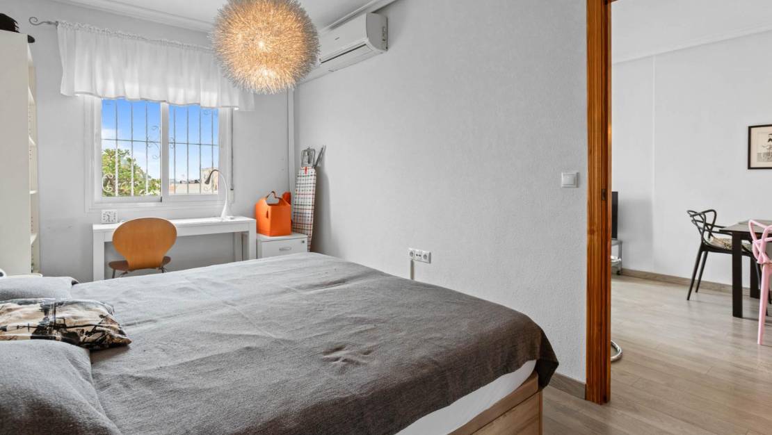 Venta - Apartment - Torrevieja - Playa de los Locos