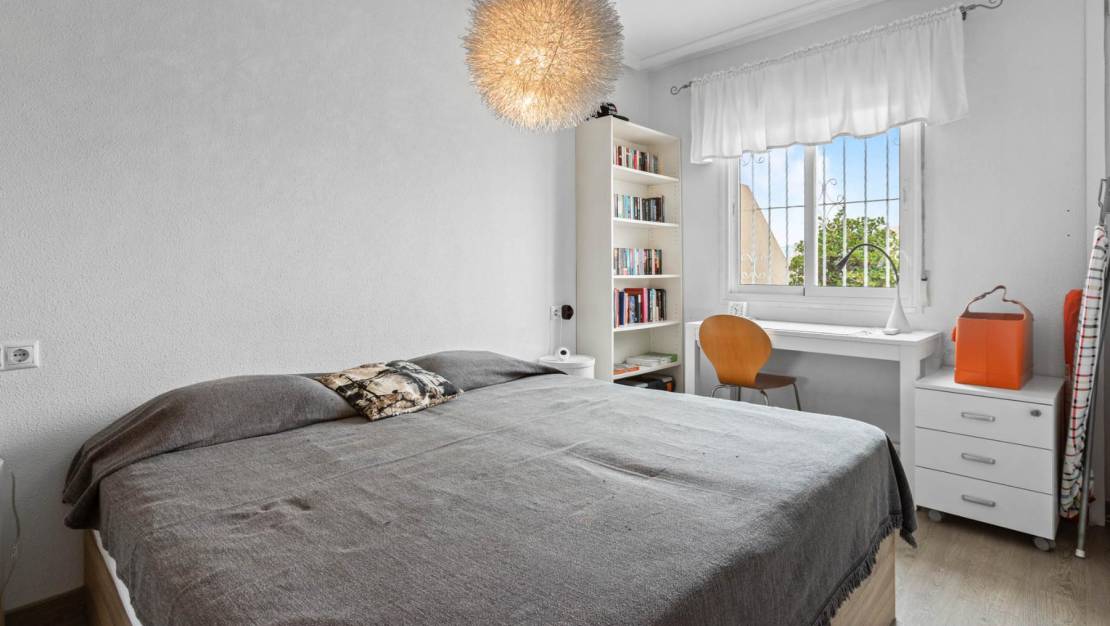 Venta - Apartment - Torrevieja - Playa de los Locos
