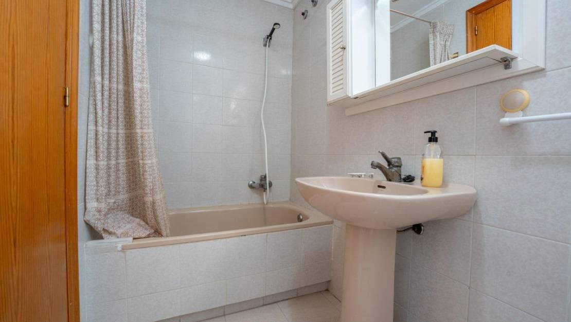 Venta - Apartment - Torrevieja - Playa de los Locos
