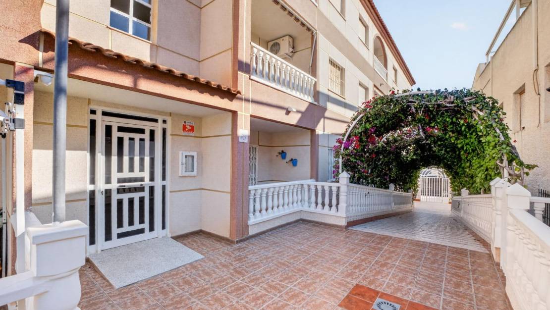 Venta - Apartment - Torrevieja - Playa de los Locos