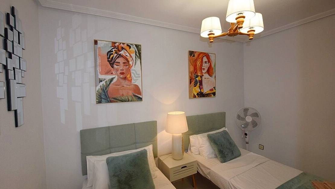 Venta - Apartment - Torrevieja - Playa de los Locos
