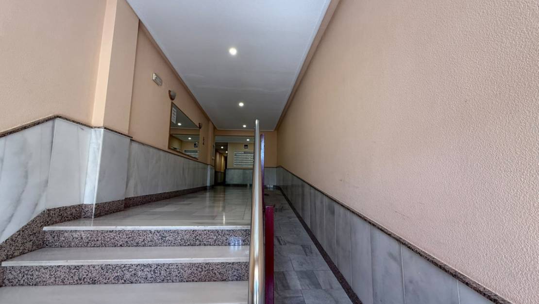 Venta - Apartment - Torrevieja - Playa de los Locos
