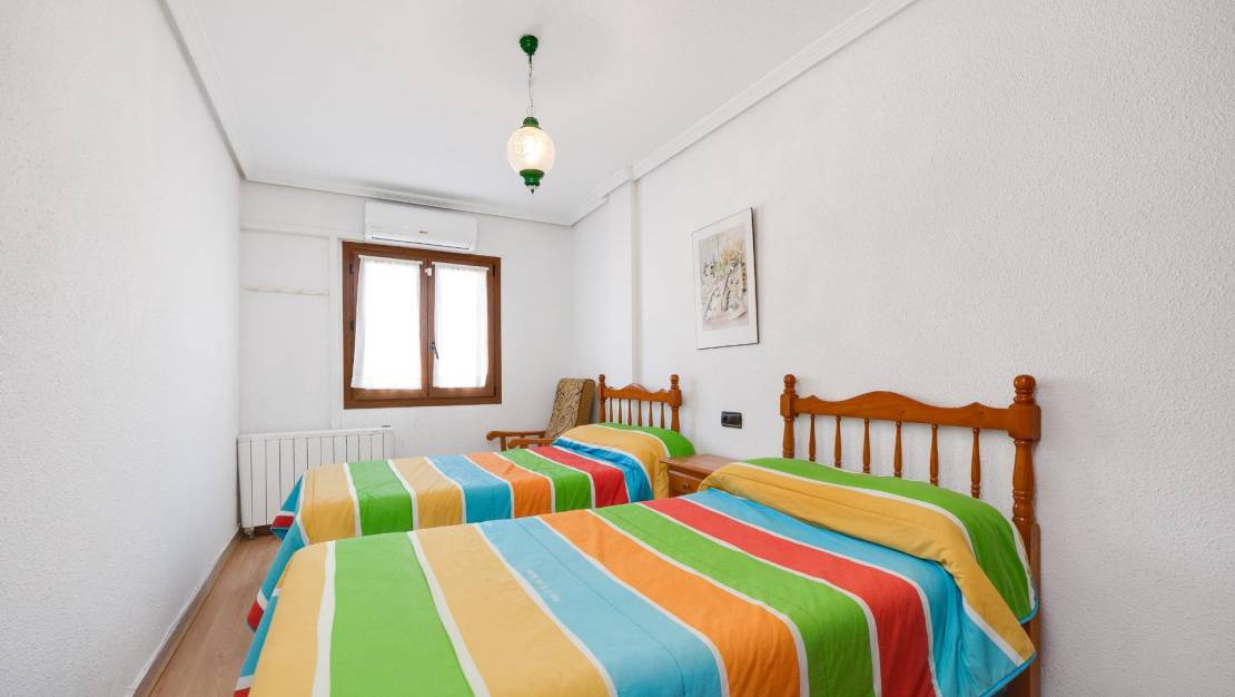 Venta - Apartment - Torrevieja - Playa de los Naufragos