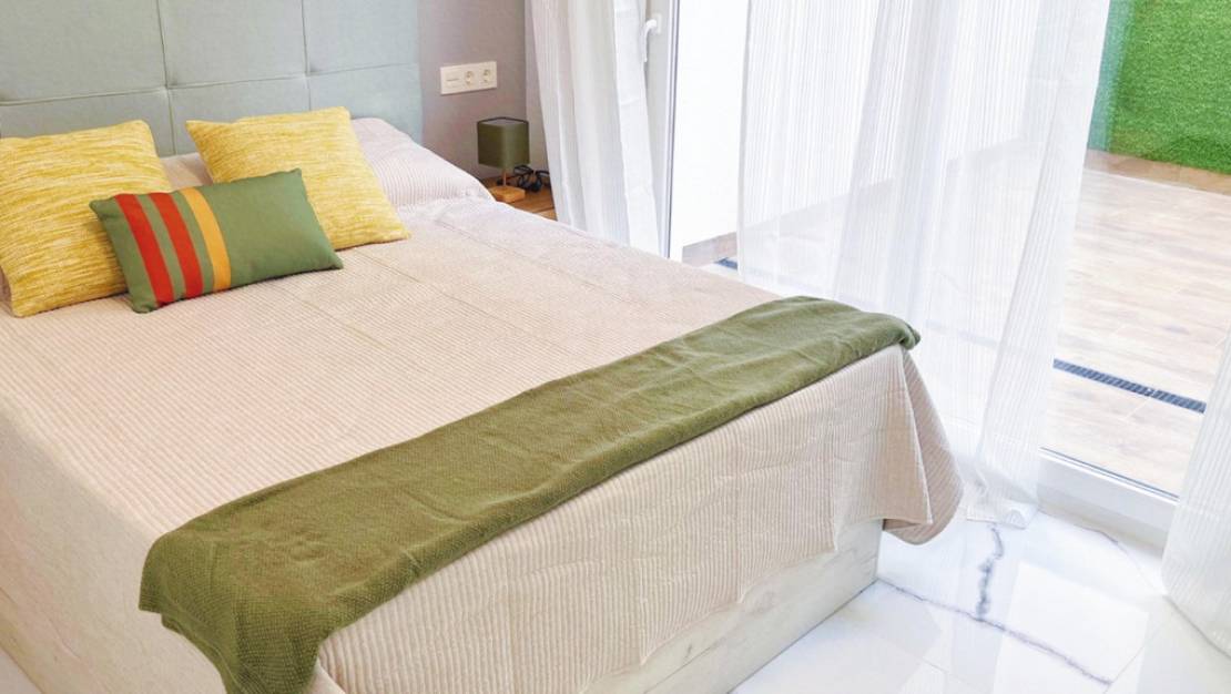 Venta - Apartment - Torrevieja - Playa del Cura