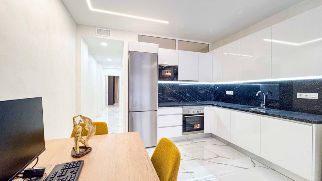 Venta - Apartment - Torrevieja - Playa del Cura