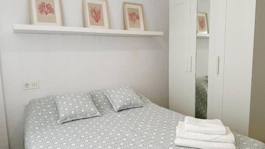 Venta - Apartment - Torrevieja - Playa del Cura