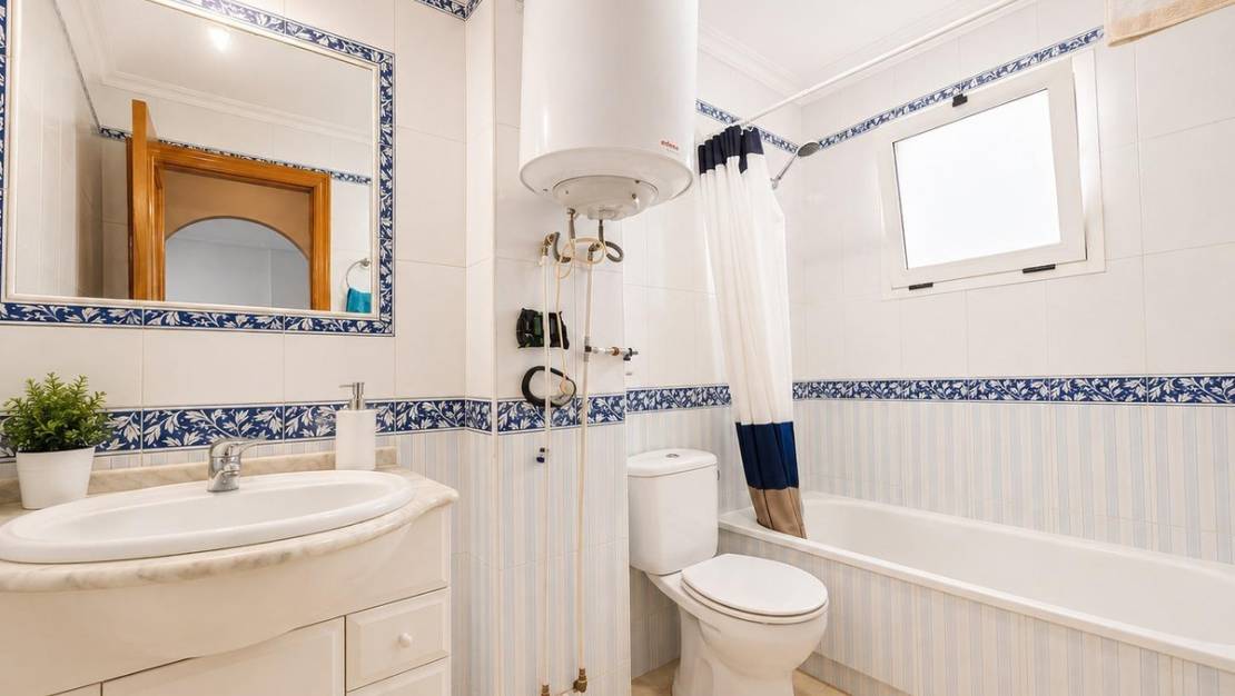 Venta - Apartment - Torrevieja - Playa del Cura