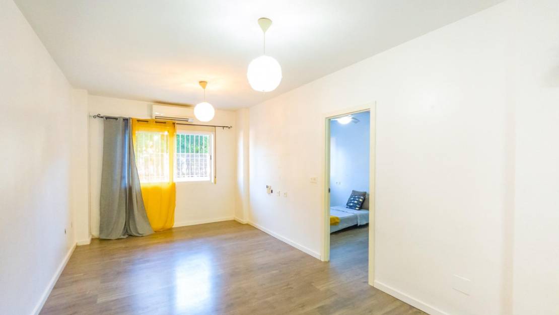 Venta - Apartment - Torrevieja - Torrevieja Centro