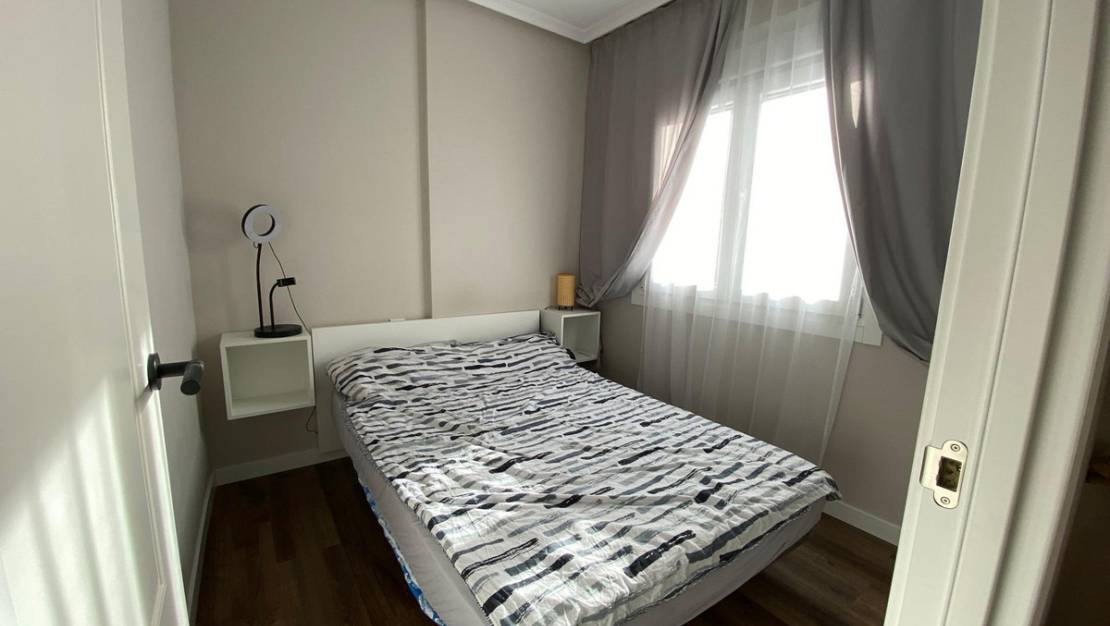 Venta - Apartment - Torrevieja - Torrevieja Centro