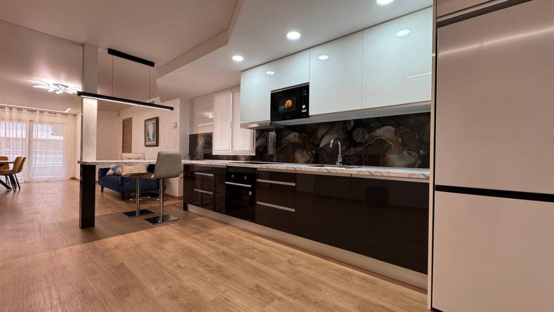 Venta - Apartment - Torrevieja - Torrevieja Centro