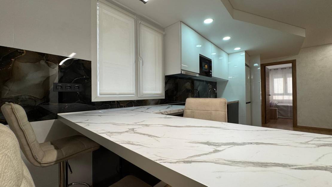 Venta - Apartment - Torrevieja - Torrevieja Centro