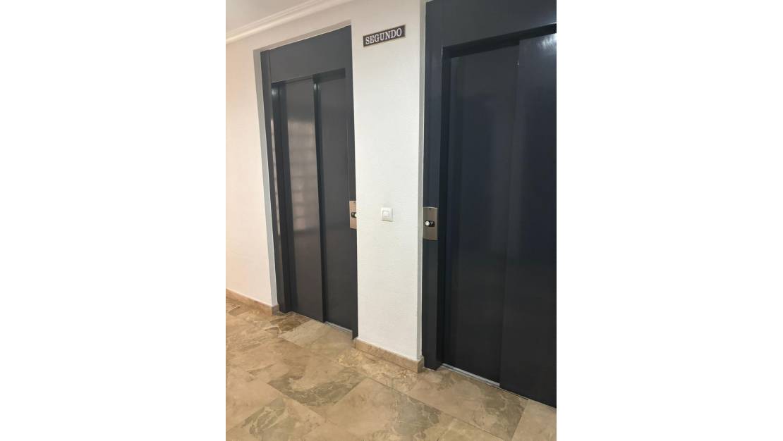 Venta - Apartment - Torrevieja - Torrevieja Centro