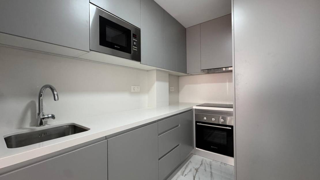 Venta - Apartment - Torrevieja - Torrevieja Centro