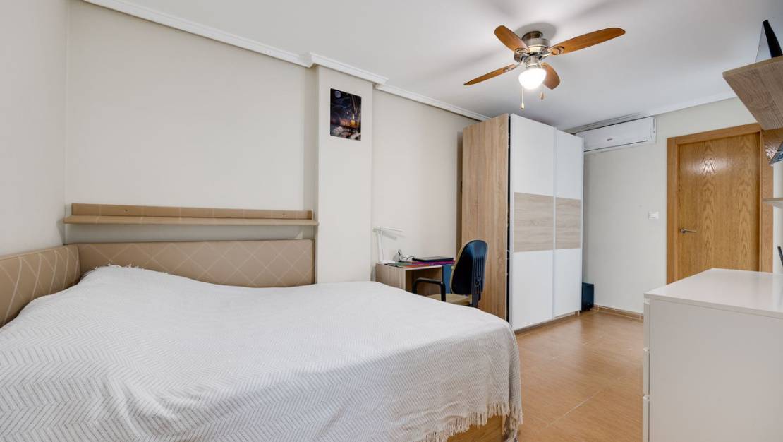 Venta - Apartment - Torrevieja - Torrevieja Centro