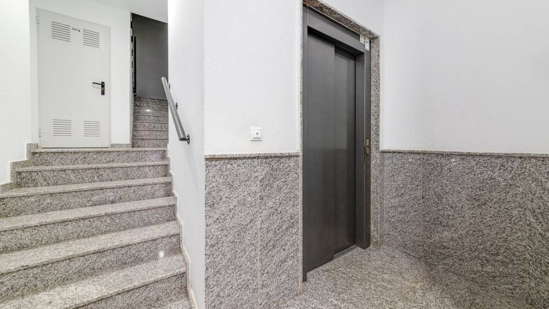 Venta - Apartment - Torrevieja - Torrevieja Centro