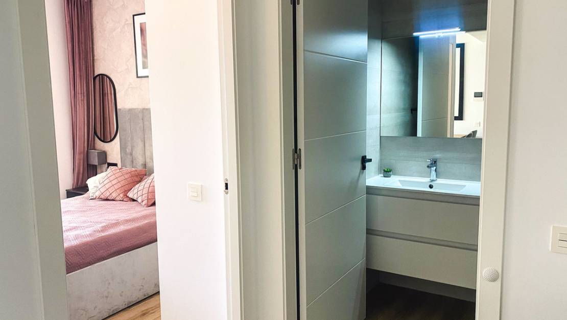 Venta - Apartment - Torrevieja - Torrevieja Centro