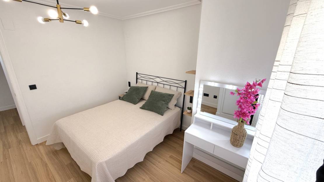 Venta - Apartment - Torrevieja - Torrevieja Centro