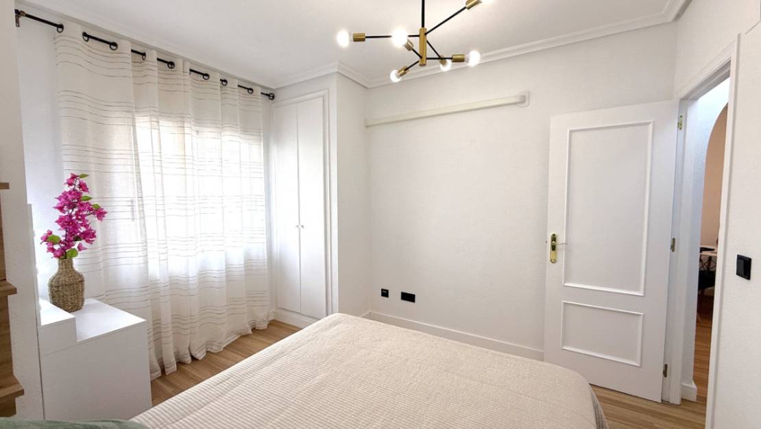 Venta - Apartment - Torrevieja - Torrevieja Centro