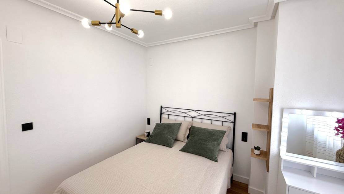 Venta - Apartment - Torrevieja - Torrevieja Centro