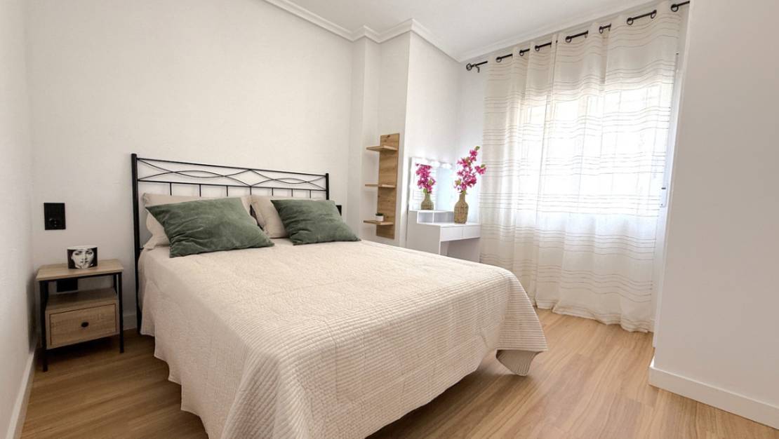 Venta - Apartment - Torrevieja - Torrevieja Centro