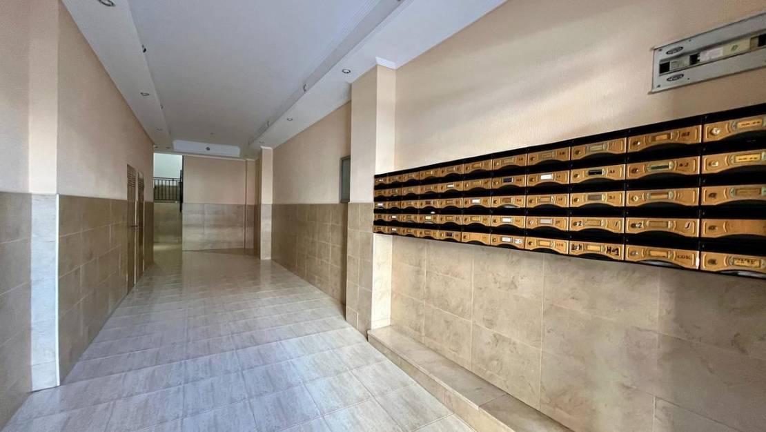 Venta - Apartment - Torrevieja - Torrevieja Centro