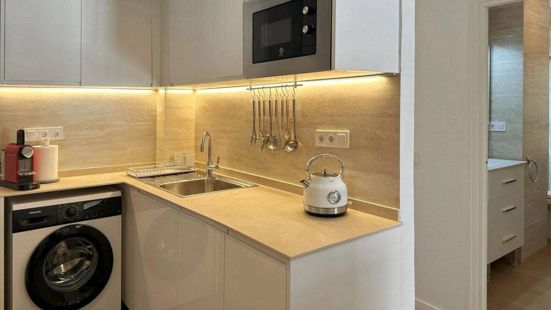 Venta - Apartment - Torrevieja - Torrevieja Centro