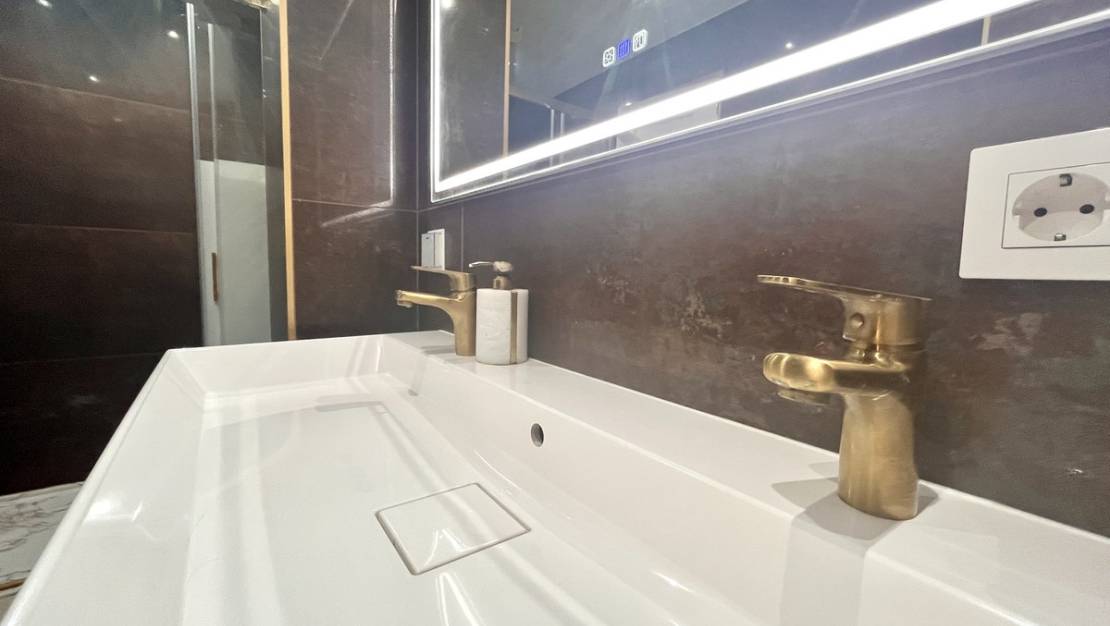 Venta - Apartment - Torrevieja - Torrevieja Centro