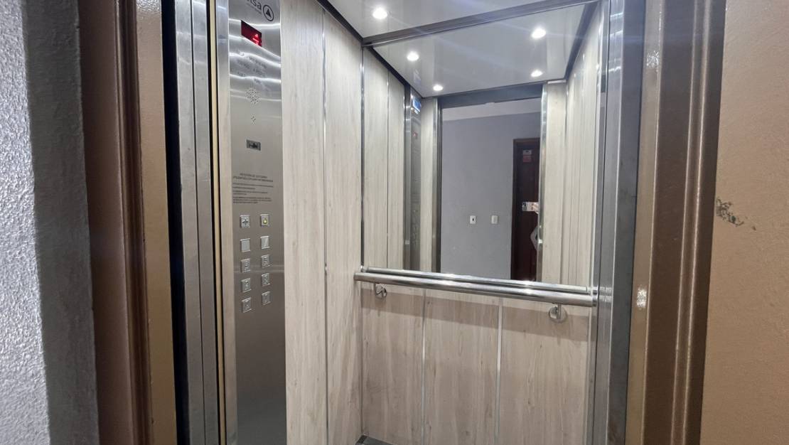 Venta - Apartment - Torrevieja - Torrevieja Centro