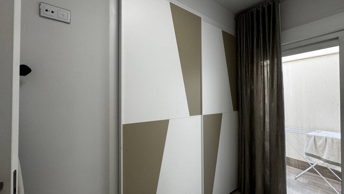 Venta - Apartment - Torrevieja - Torrevieja Centro