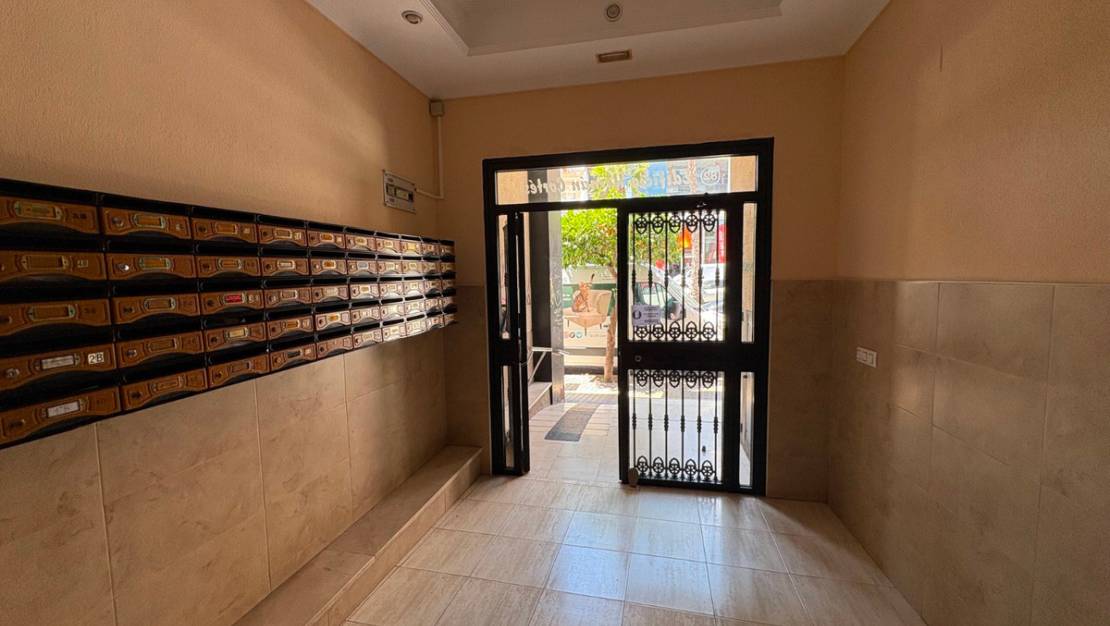 Venta - Apartment - Torrevieja - Torrevieja Centro