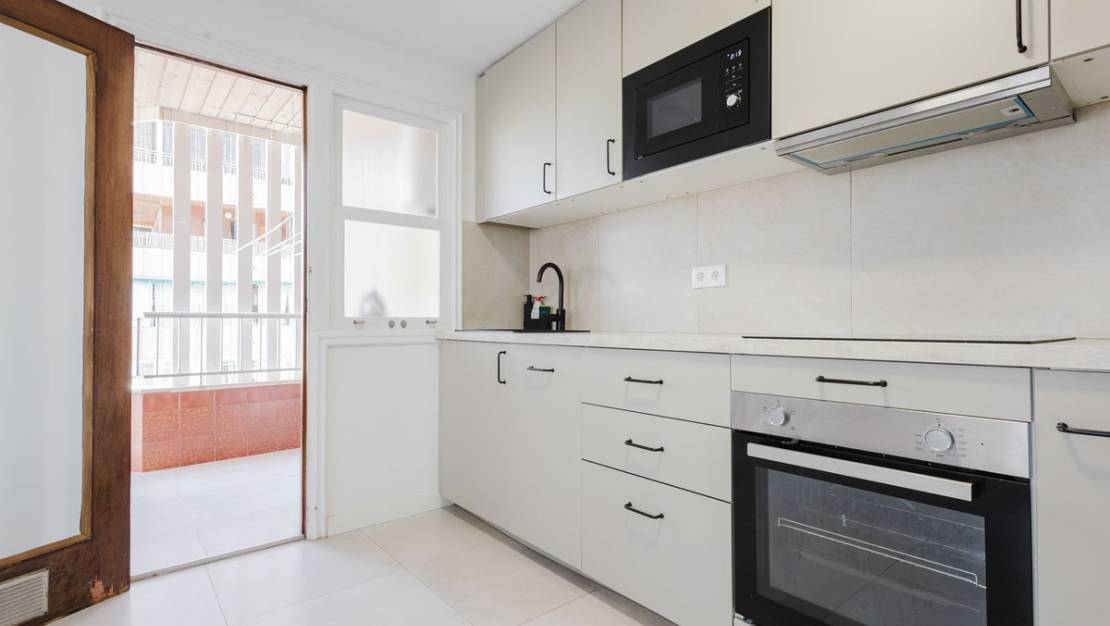 Venta - Apartment - Torrevieja - Torrevieja Centro