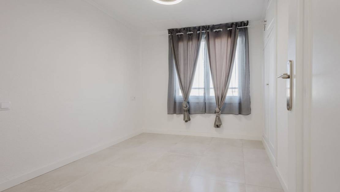 Venta - Apartment - Torrevieja - Torrevieja Centro