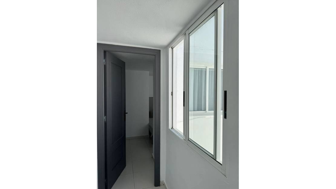 Venta - Apartment - Torrevieja - Torrevieja Centro