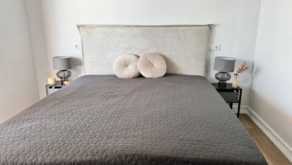 Venta - Apartment - Torrevieja - Torrevieja Centro