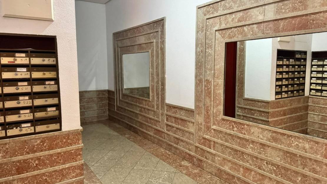 Venta - Apartment - Torrevieja - Torrevieja Centro