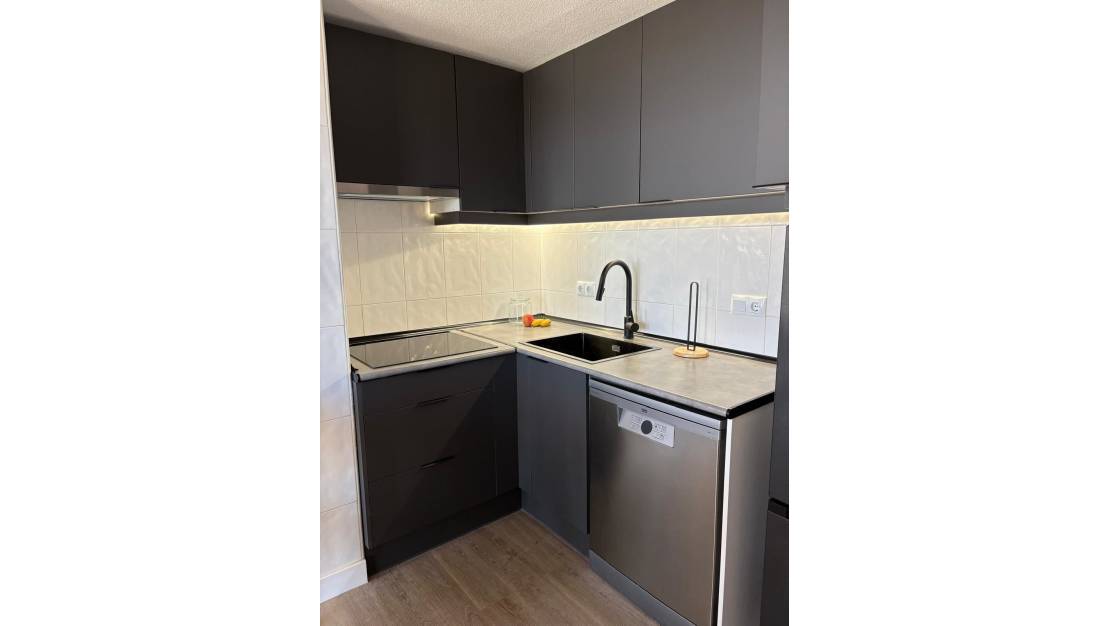 Venta - Apartment - Torrevieja - Torrevieja Centro