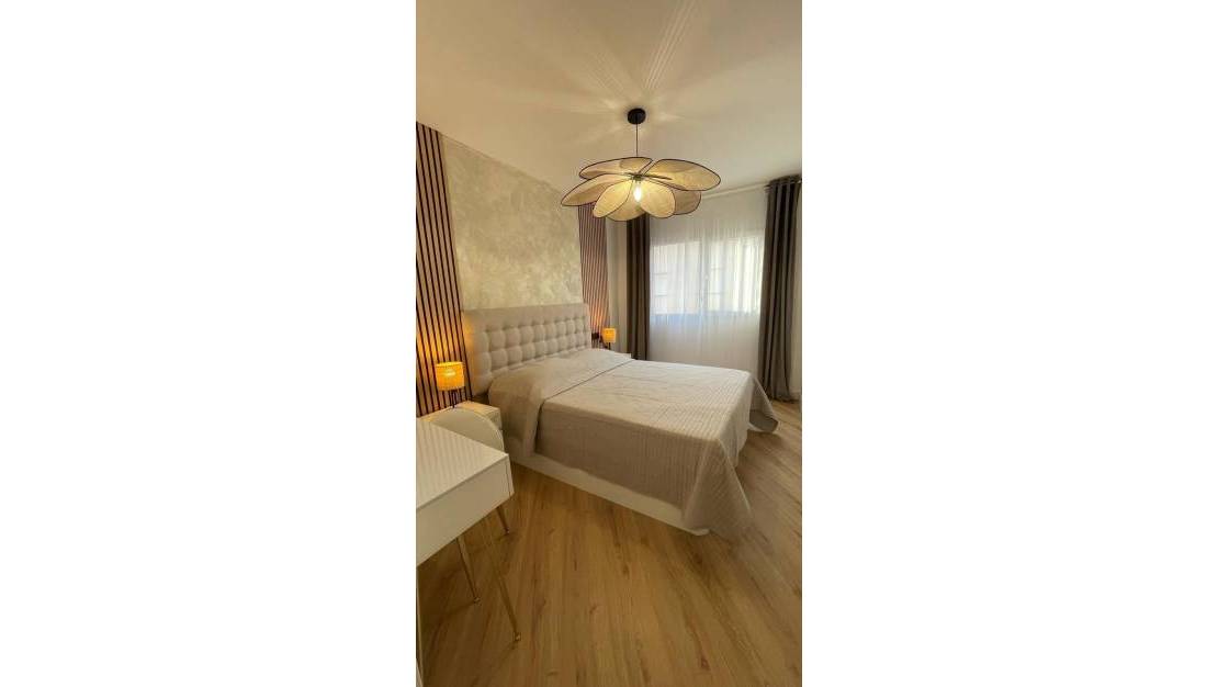 Venta - Apartment - Torrevieja - Torrevieja Centro